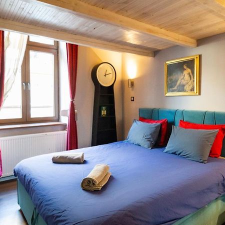 Lilly Apartment Main Train Station Old Town By The Castle Suites Krakow Bagian luar foto