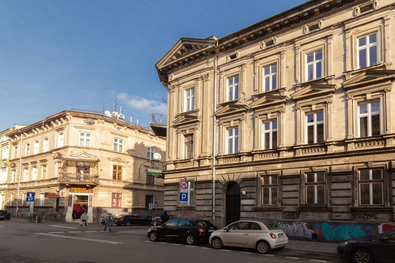 Lilly Apartment Main Train Station Old Town By The Castle Suites Krakow Bagian luar foto
