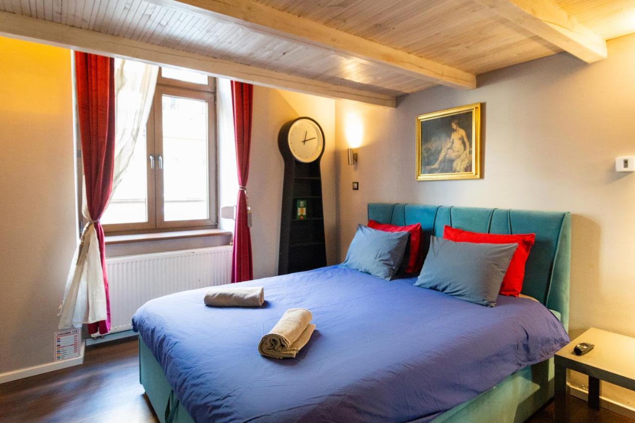 Lilly Apartment Main Train Station Old Town By The Castle Suites Krakow Bagian luar foto